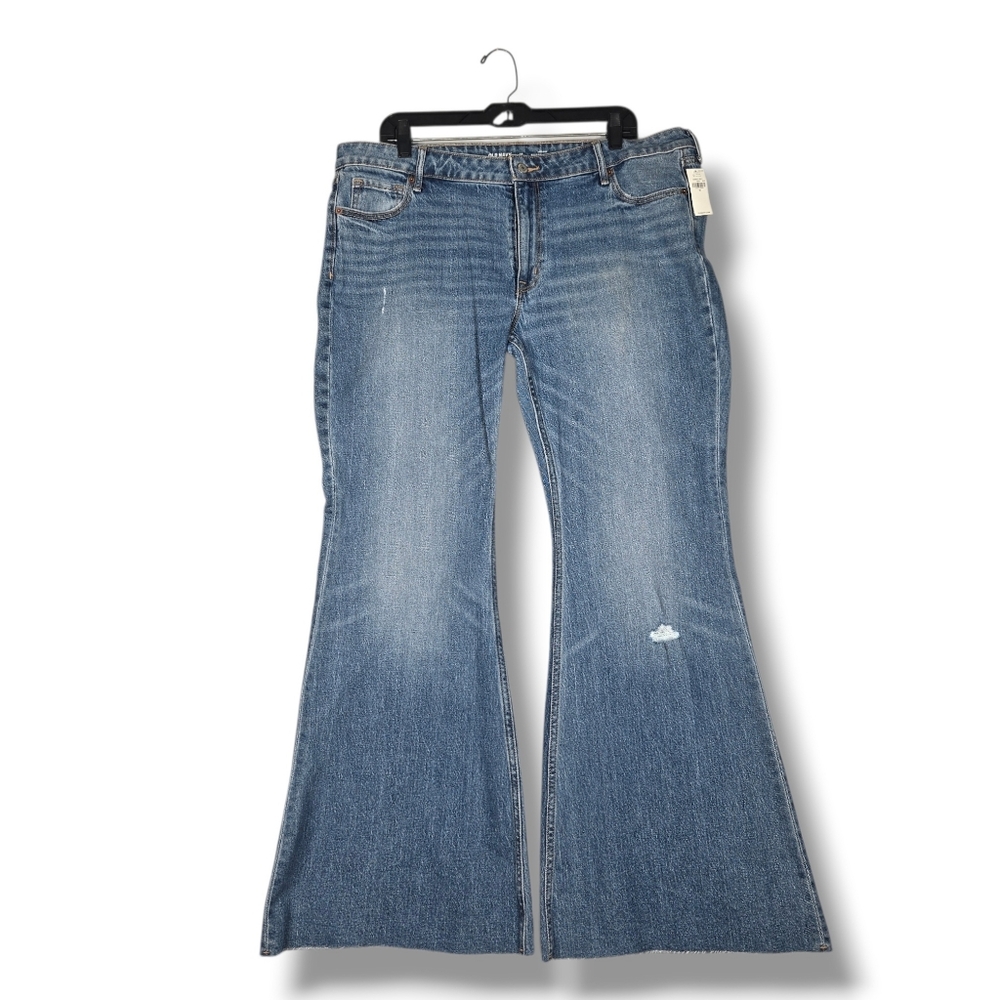 Old Navy Mid-Rise Super-Flare Jean size 18 Distressed 31" Length Raw Hem NEW